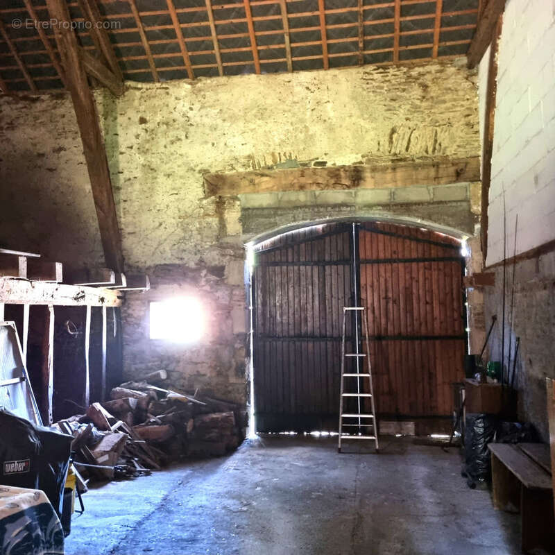 Maison à LIGNEROLLES