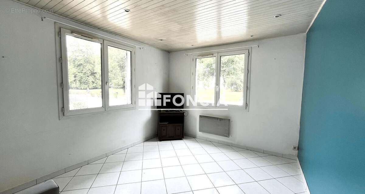 Appartement à VAULNAVEYS-LE-HAUT