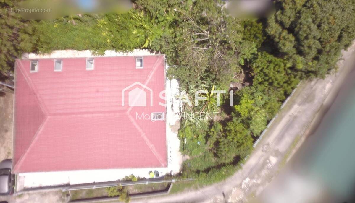 Photo 1 - Maison à PETIT-BOURG