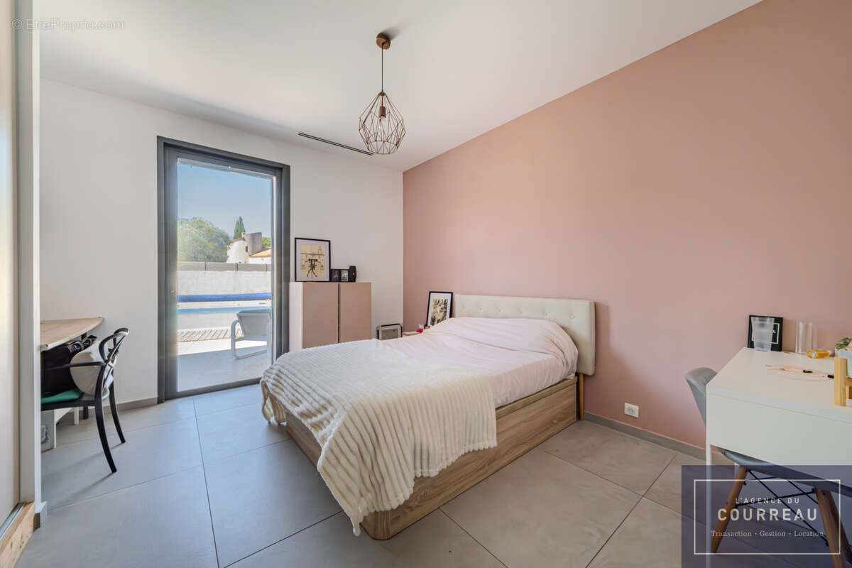 Villa F5 de 178,04 m2 avec piscine et garage sur 1003 m2 de parcelle - photo 6
