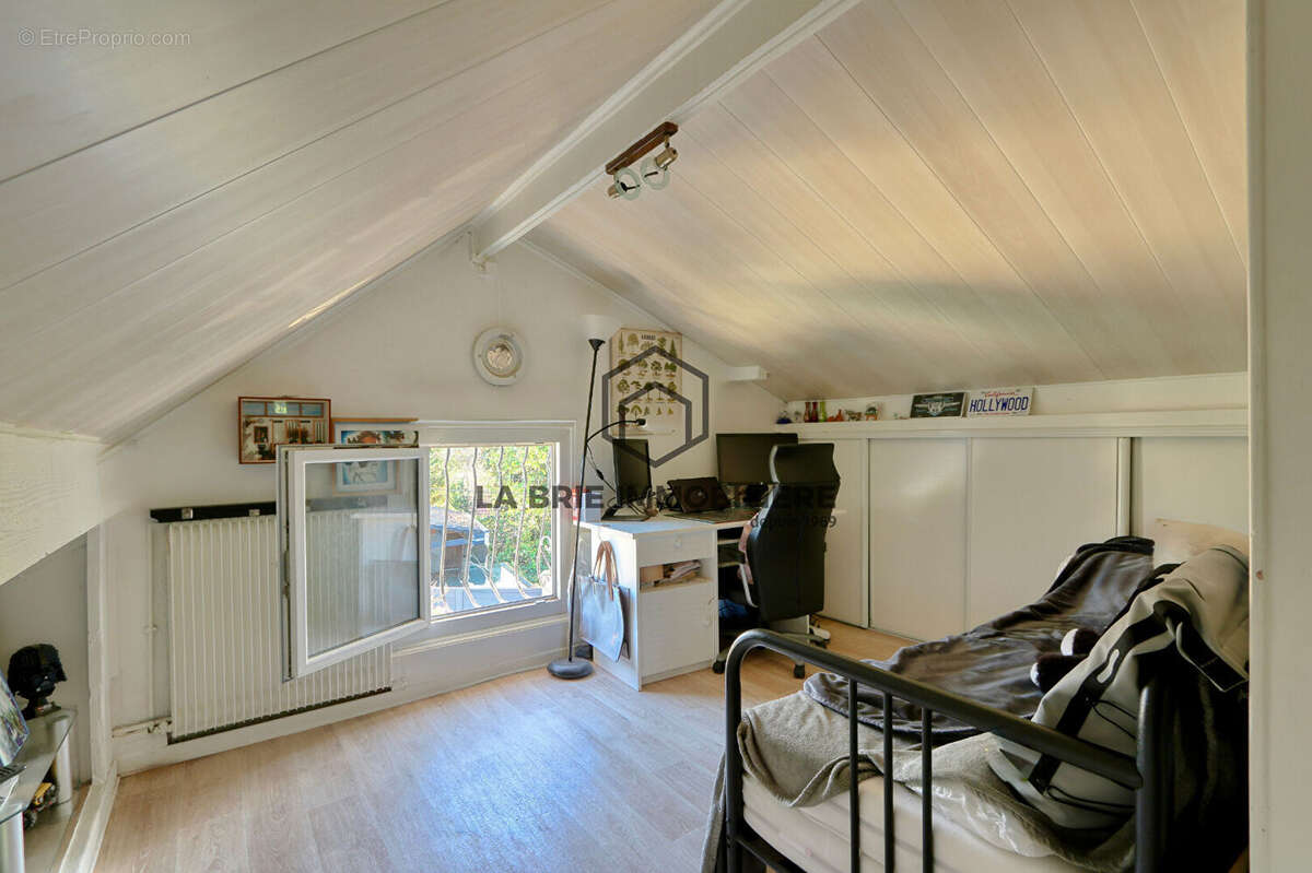 Maison à BOUSSY-SAINT-ANTOINE