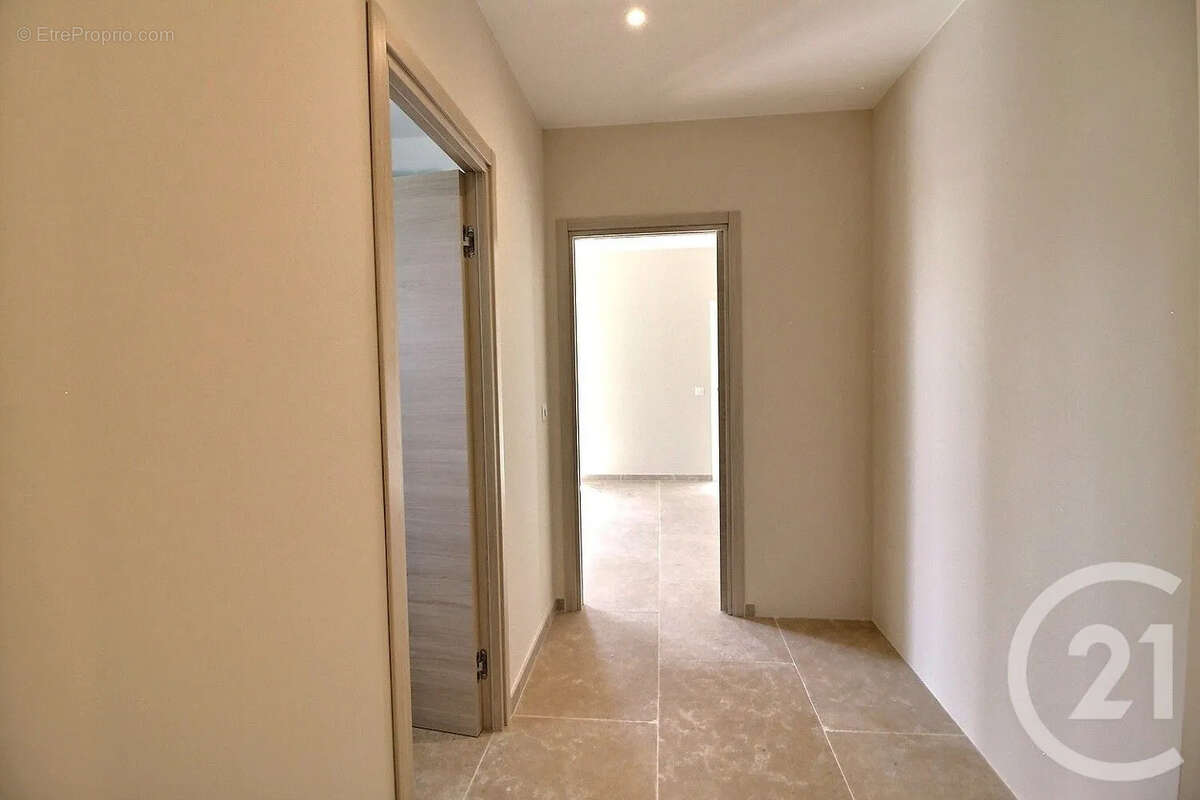 Maison 123 m² à Grasse  - photo 10