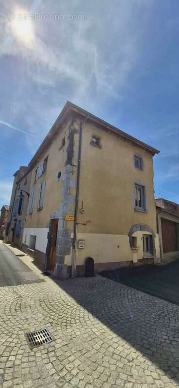 Charme, lumiere et potentiel au coeur du village de mirefleurs - photo 3