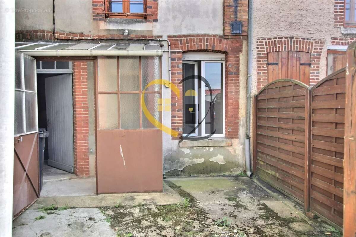 Maison à AUBIGNY-SUR-NERE