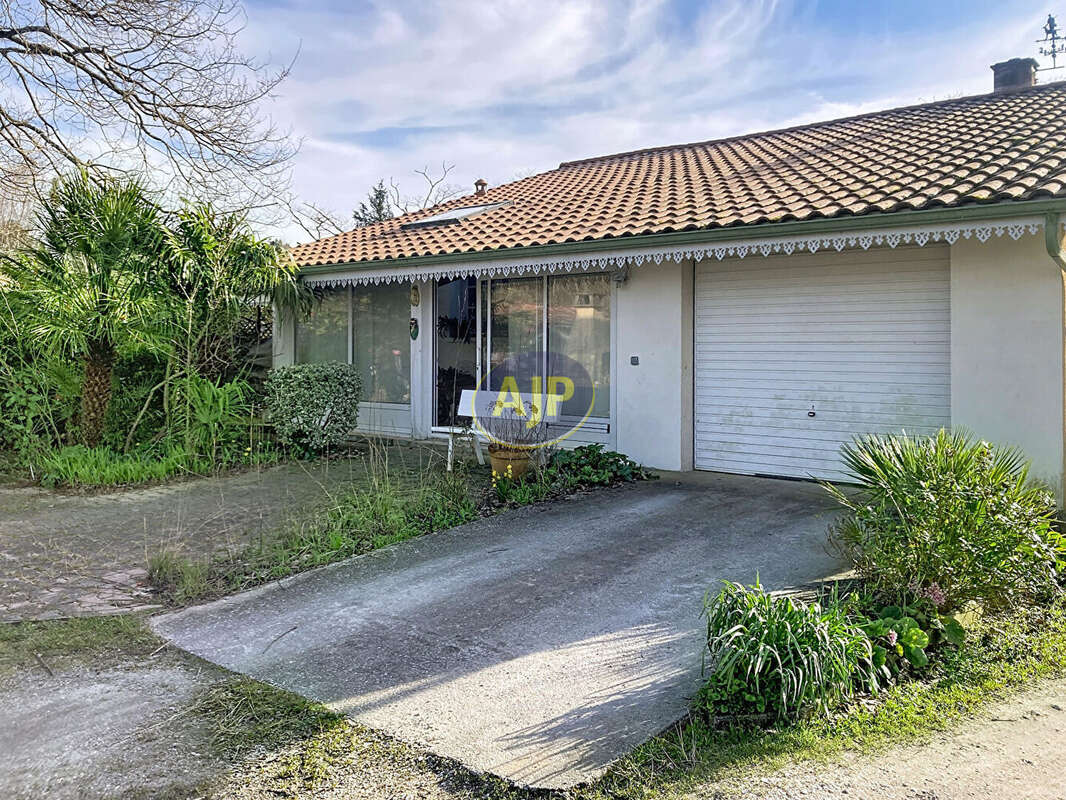 Maison à GRAYAN-ET-L'HOPITAL