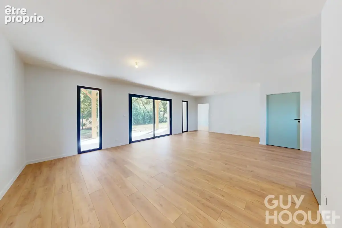 Maison neuve de plain-pied de 2026 avec garage et jardin - photo 3