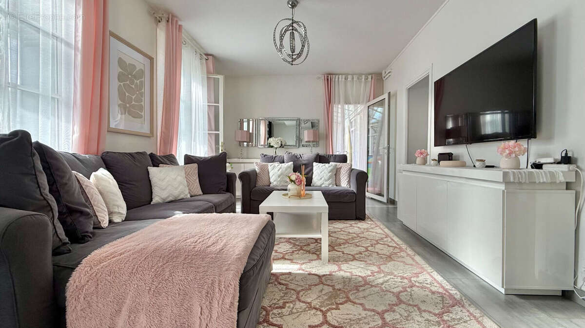 Maison à CORBEIL-ESSONNES