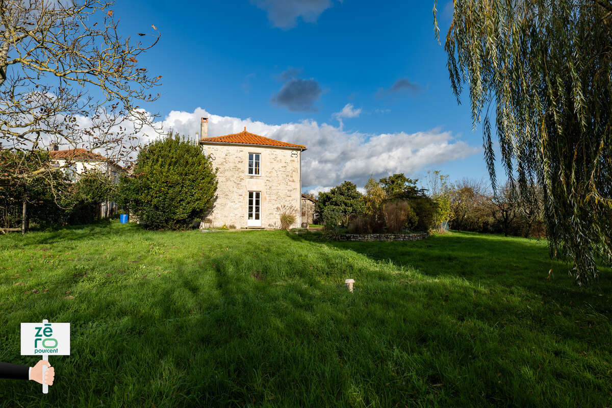 Maison à MARSAIS-SAINTE-RADEGONDE