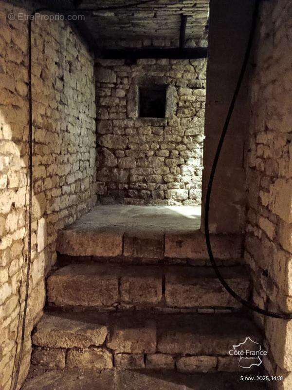 Maison à MONTIGNY-LE-FRANC