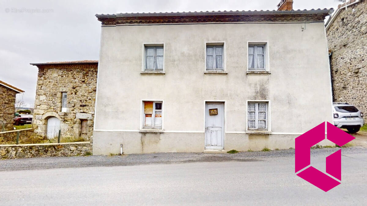 Maison à RIOTORD