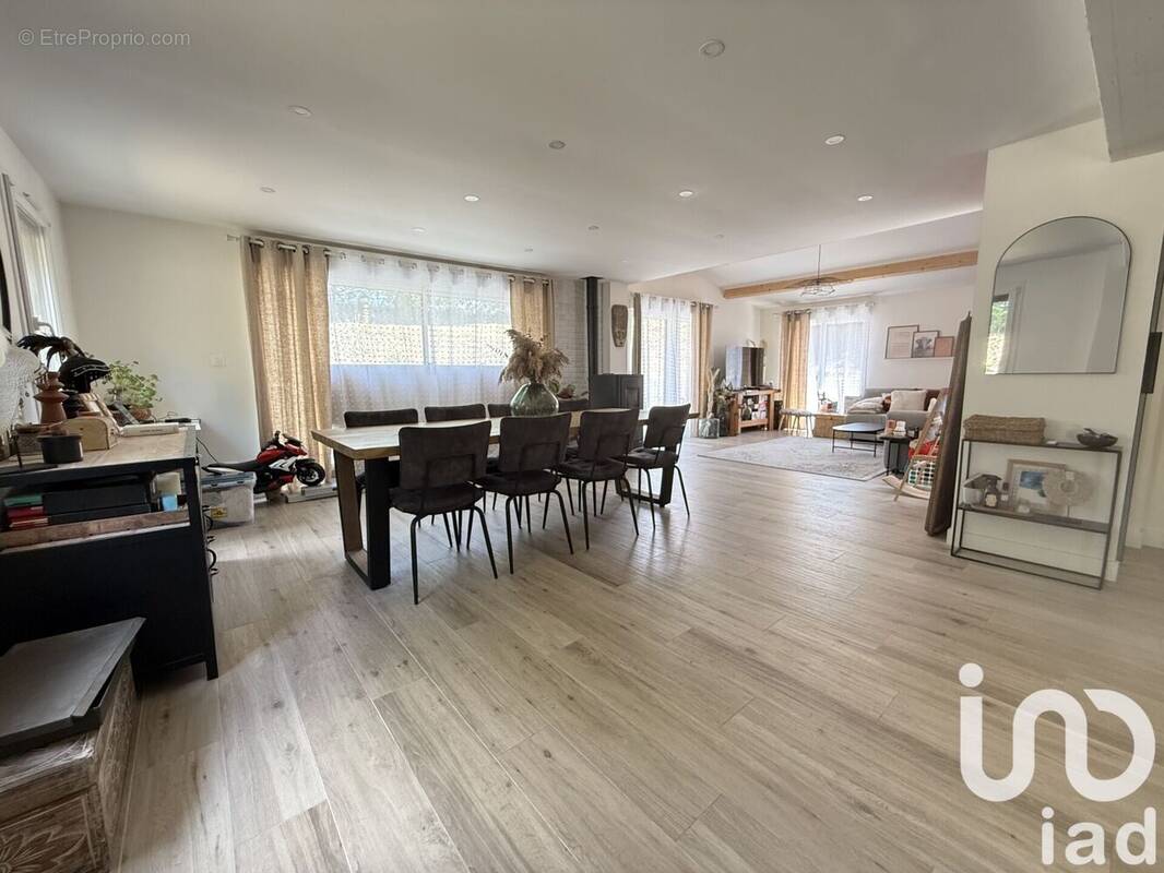 Photo 1 - Maison à DAMMARTIN-SUR-TIGEAUX