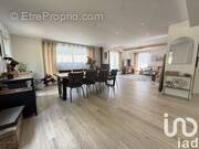 Photo 1 - Maison à DAMMARTIN-SUR-TIGEAUX