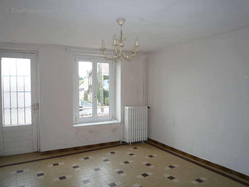 Maison à ESSOMES-SUR-MARNE