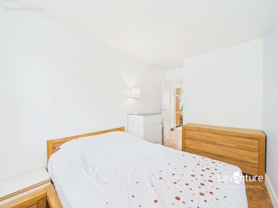 Chambre 1 - Appartement à SCEAUX