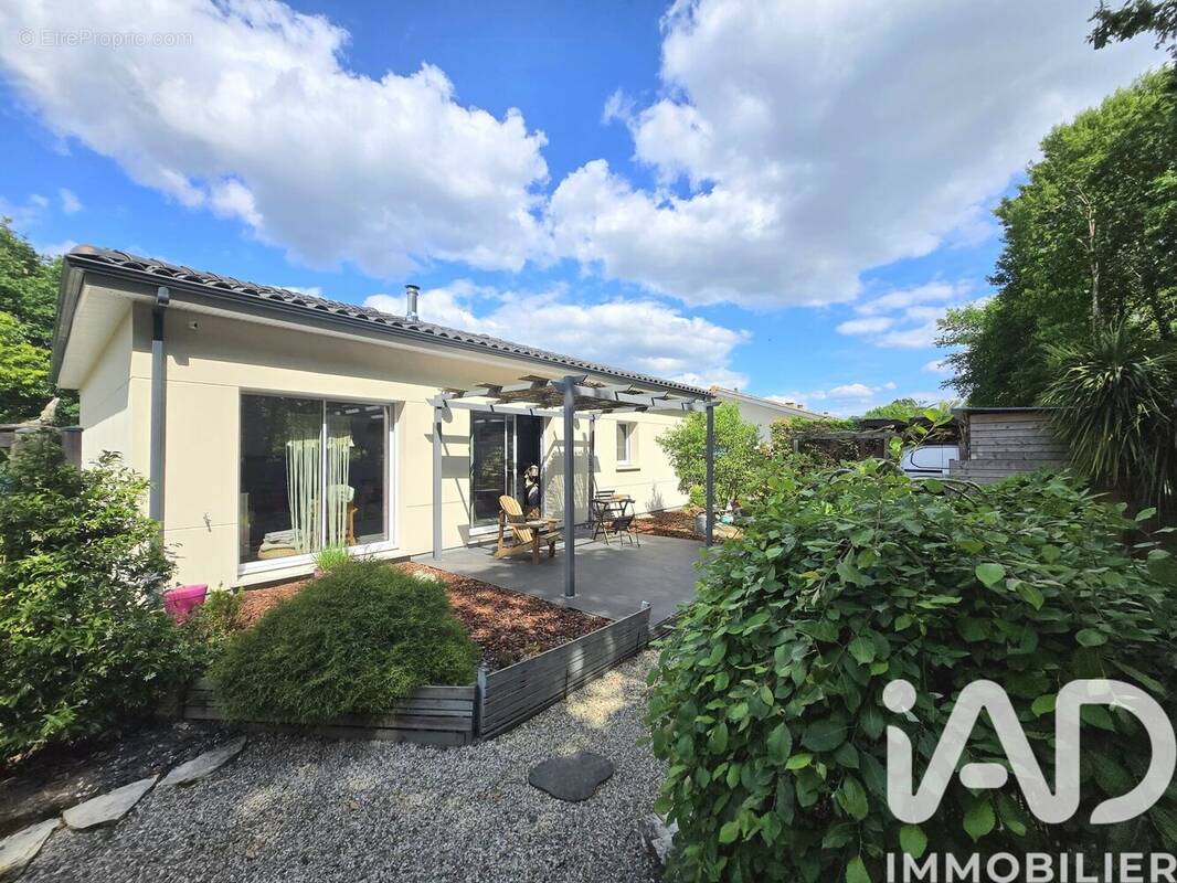 Photo 1 - Maison à SAINT-MAGNE
