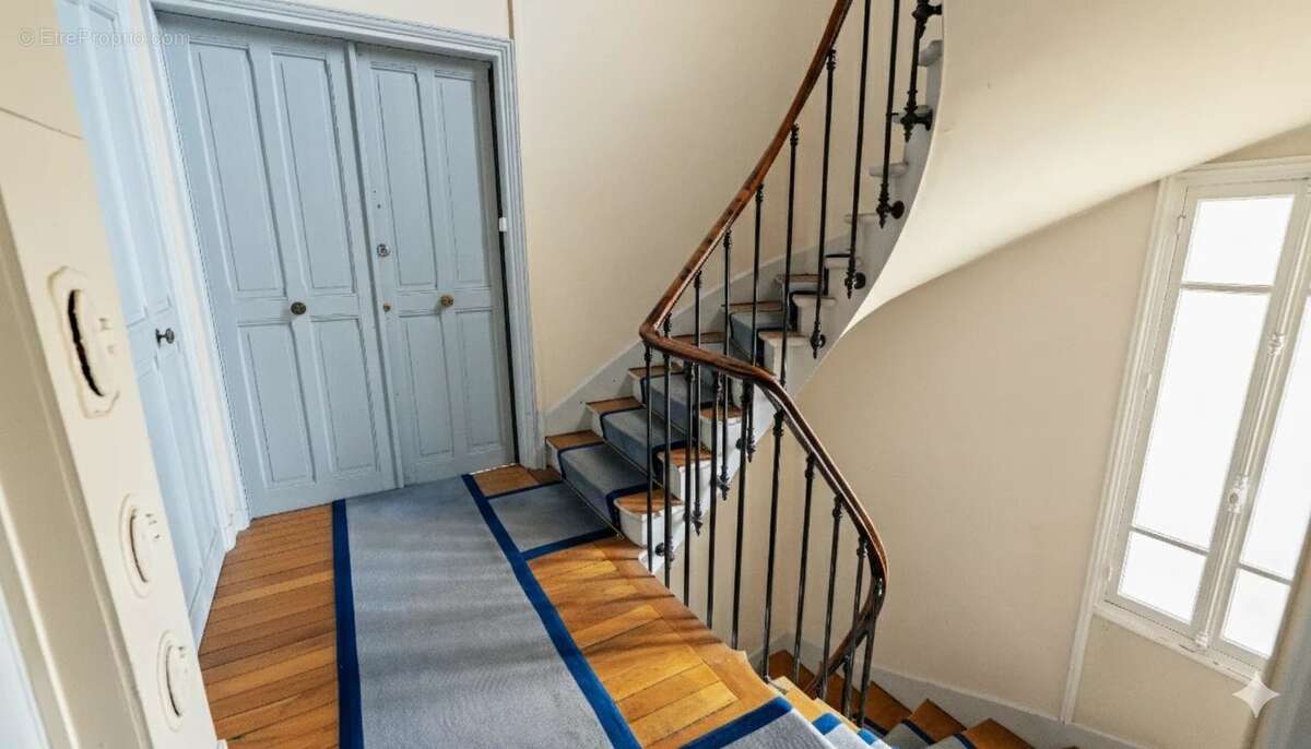 Appartement à GARCHES