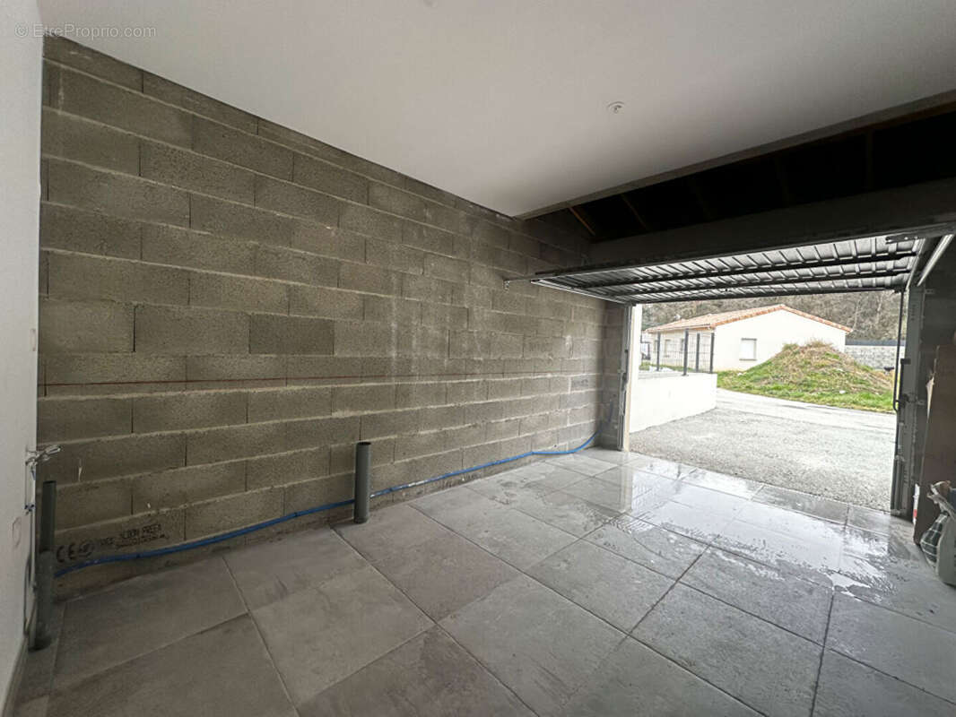 Maison à LES TOURRETTES