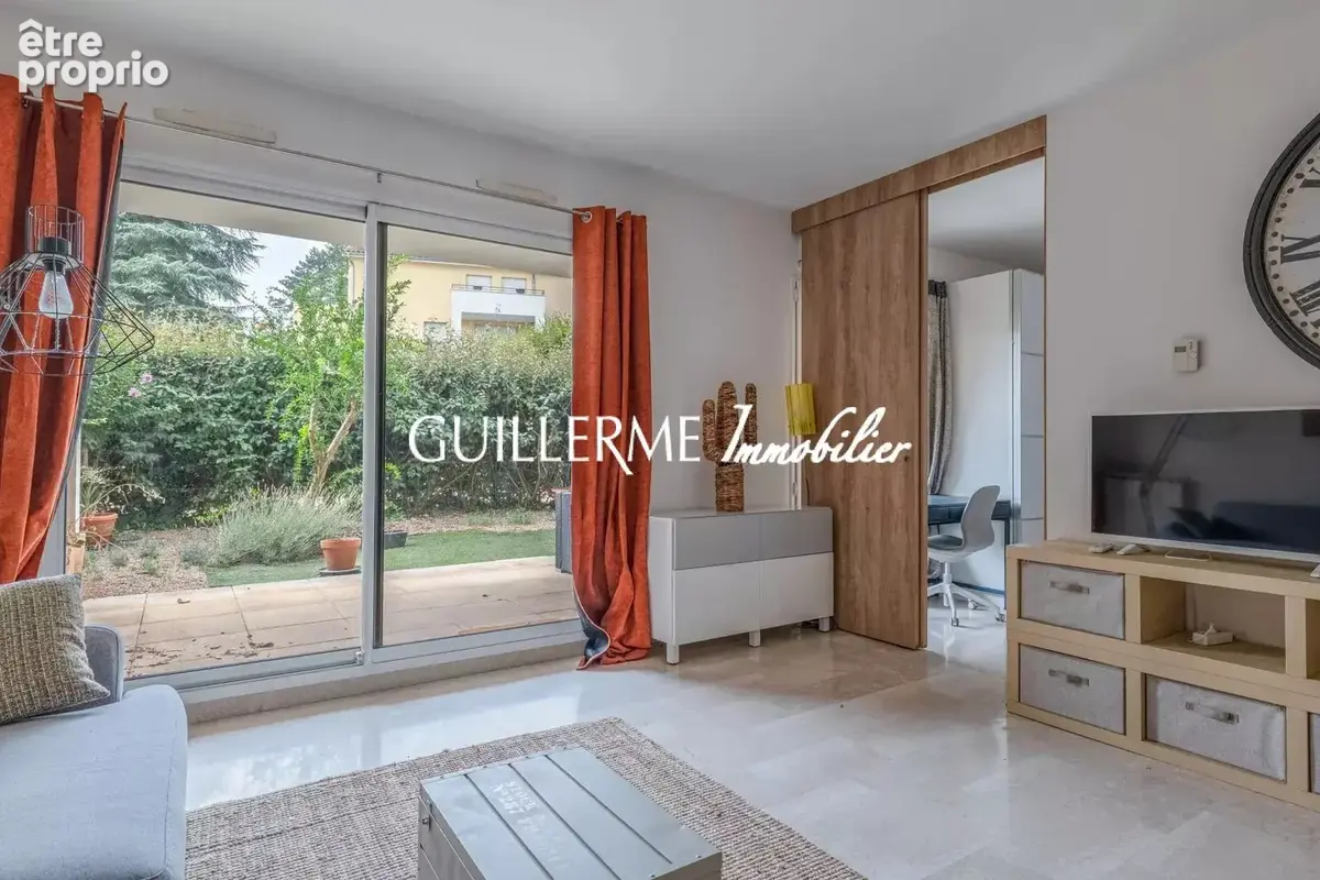 Appartement avec terrasse et jardin - Plein centre de Dardilly le haut - photo 7