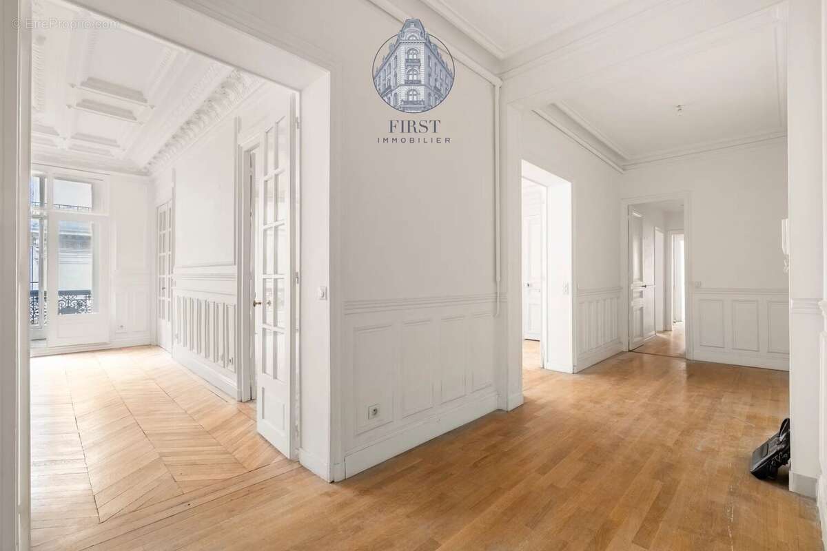 Paris 8e – triangle d’or – appartement de réception – immeuble haussmannien d’exception - photo 10