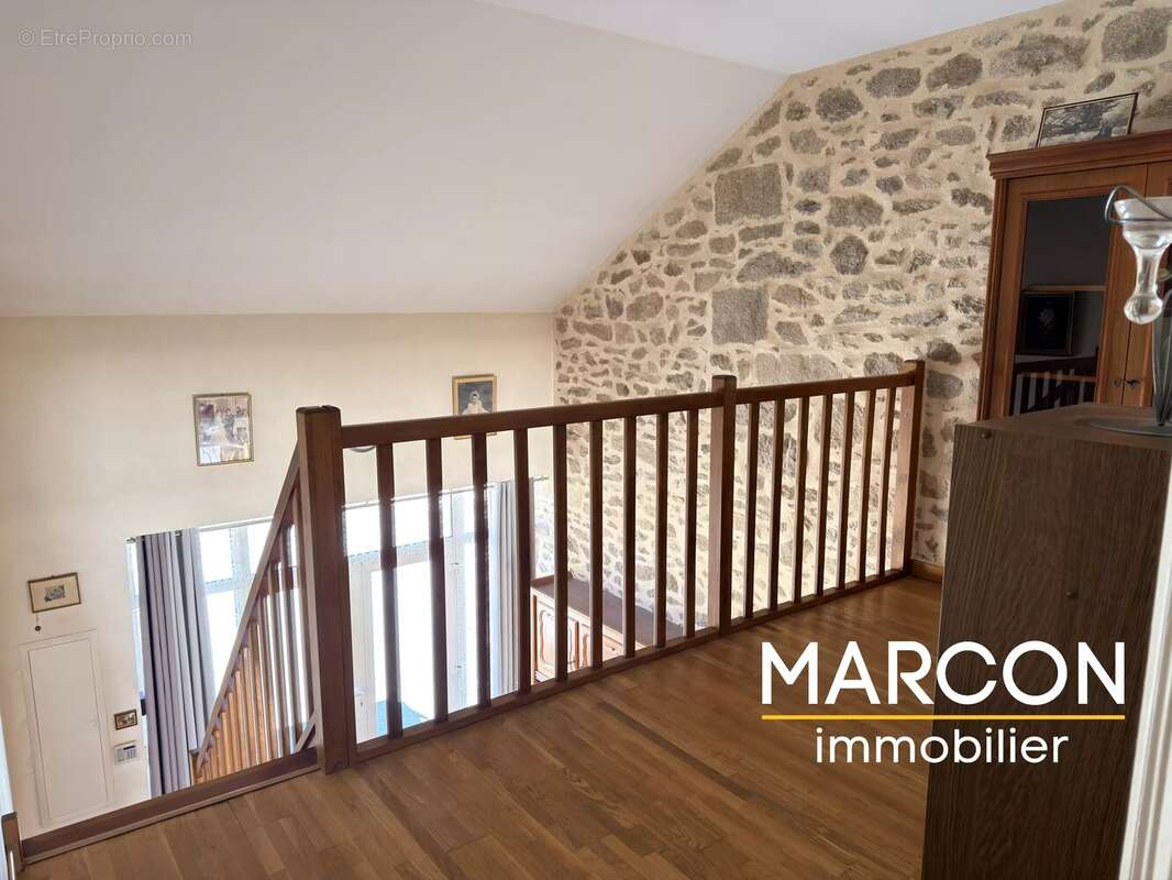 Maison 218 m² à Gueret  - photo 19
