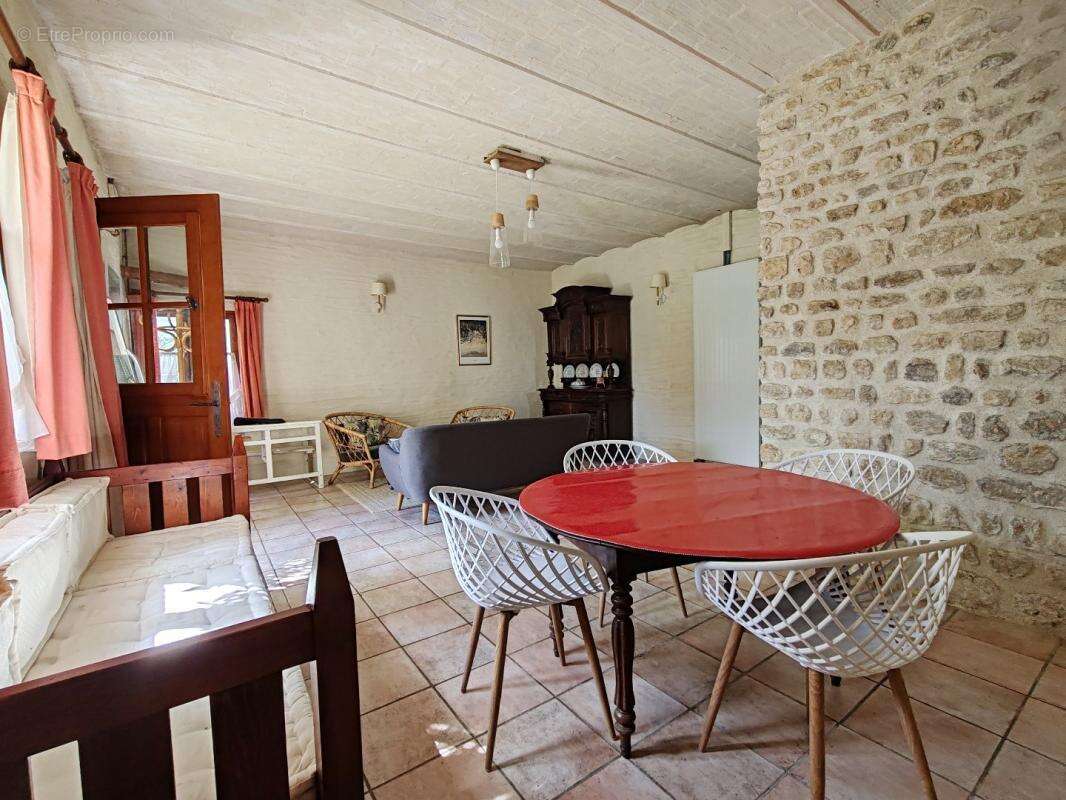 Maison à AUFFERVILLE