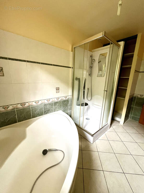 Maison à LAROQUE-DE-FA