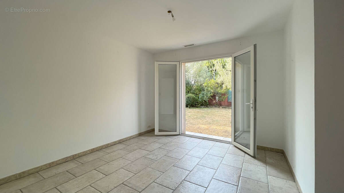 A 10 minutes d'Uzès, villa de plain-pied avec jardin, piscine et pool-house - photo 19