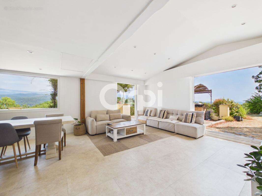 Villa individuelle renovee – vue panoramique - calme absolu - belles prestations - piscine / bassin poissons - jardin - photo 6