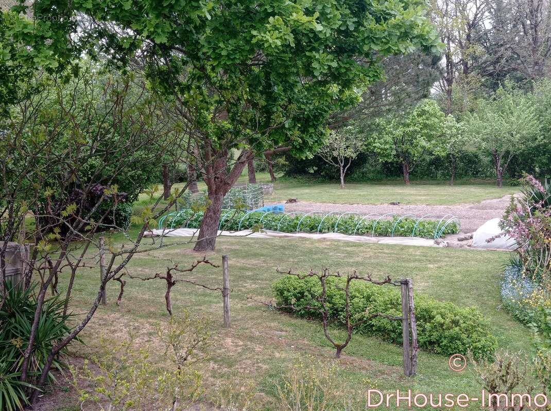 Maison à COMMEQUIERS