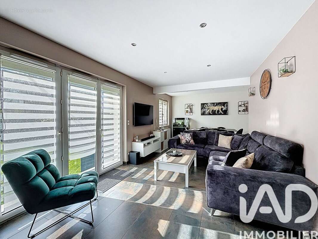 Photo 3 - Maison à SAINT-ETIENNE-DU-ROUVRAY