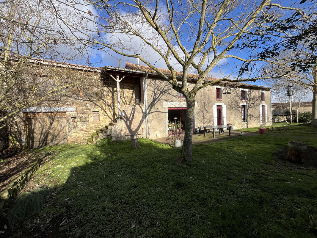 Maison à BRION-PRES-THOUET