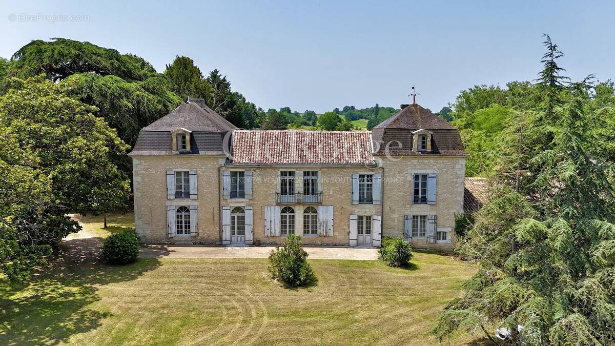 Maison à GENSAC