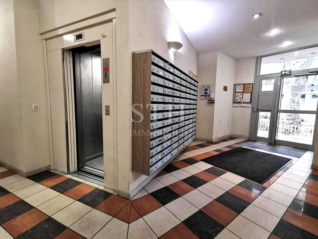 Appartement à ISSY-LES-MOULINEAUX