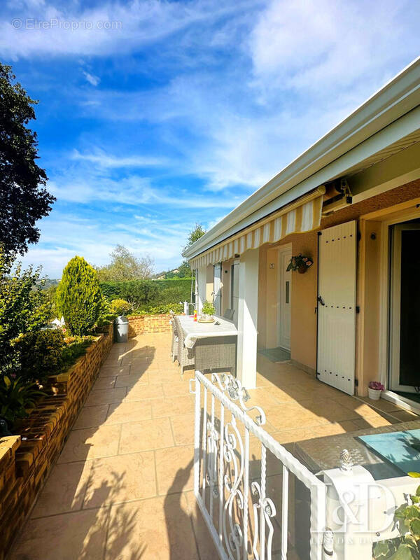 Maison à SAINT-CLAIR-DU-RHONE