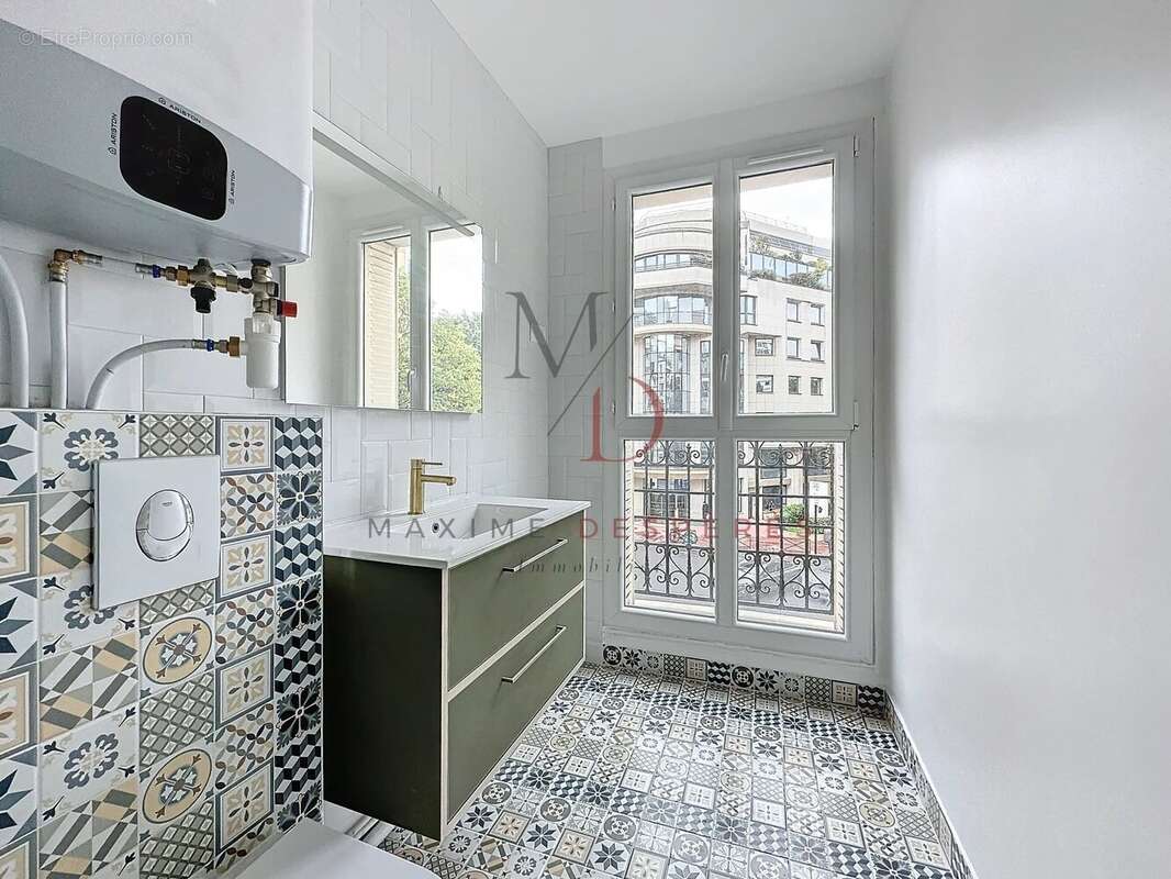 Appartement à LEVALLOIS-PERRET