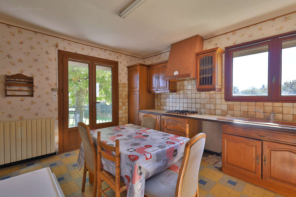 Maison à OYTIER-SAINT-OBLAS