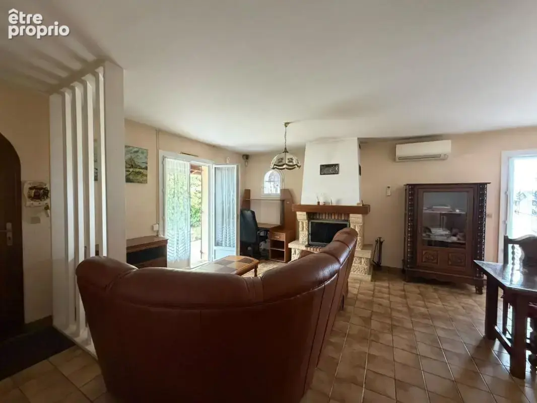 Cubzac-les-Ponts (33240) - Maison 3 chambres avec garage  sur terrain 1500 m² - photo 3