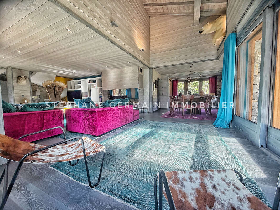 Maison à DEMI-QUARTIER