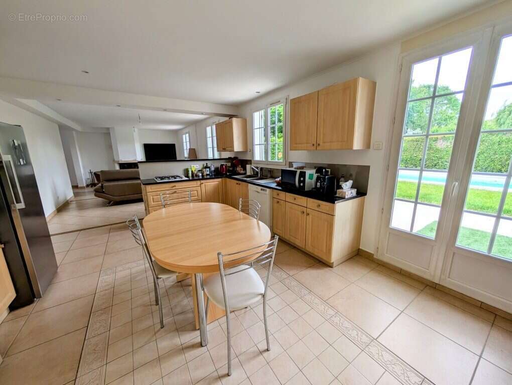 Maison à ARC-SUR-TILLE