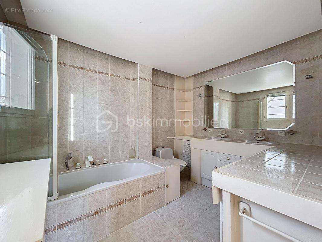 Maison à CORBEIL-ESSONNES