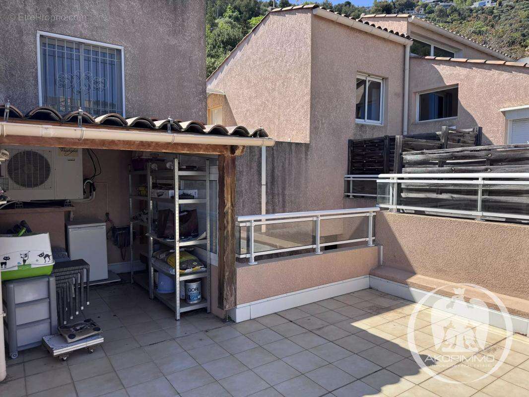 Appartement à EZE