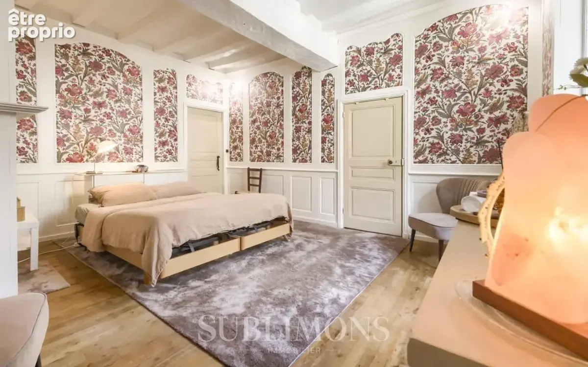 Deux maisons. Cinq siècles d'histoire. Une seule adresse pour i - photo 7