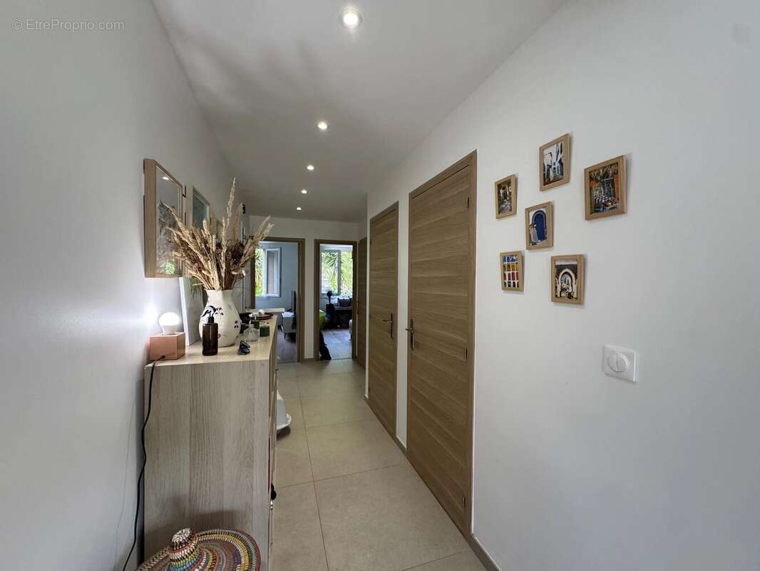 Appartement à MARSEILLE-7E
