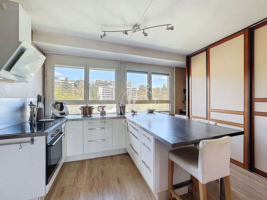 Appartement à SAINTE-FOY-LES-LYON