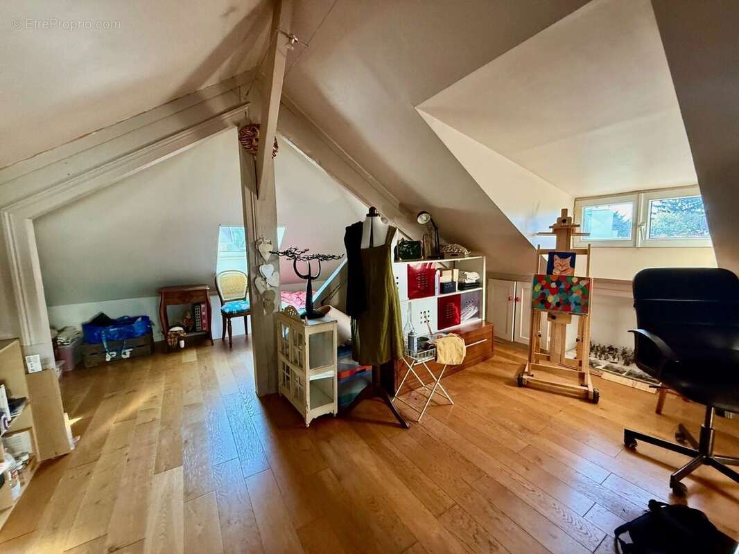 Maison à COMBS-LA-VILLE