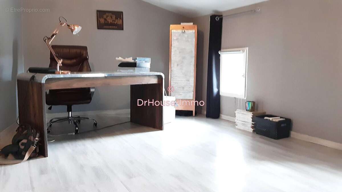 Maison à SAINTE-VALIERE