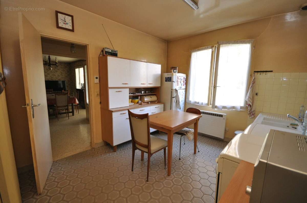 Maison à AVRAINVILLE