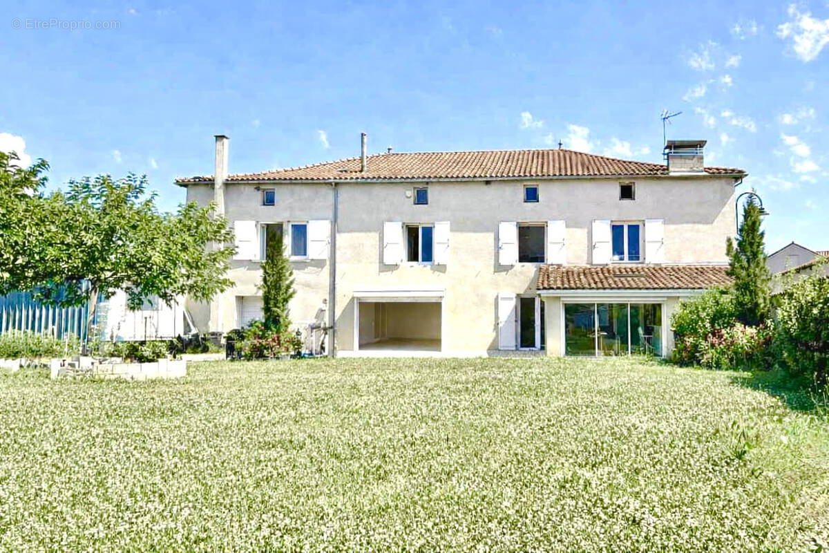 Maison à MONTVERDUN