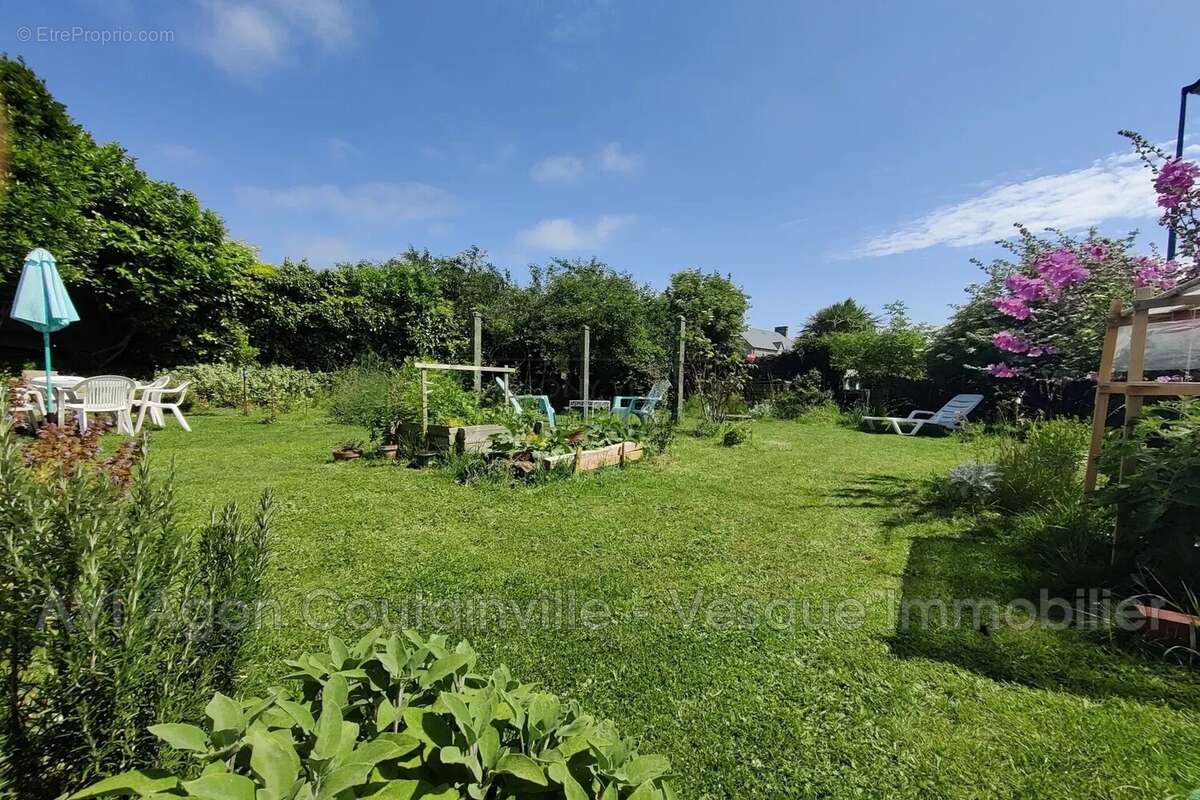 Maison à TOURVILLE-SUR-SIENNE