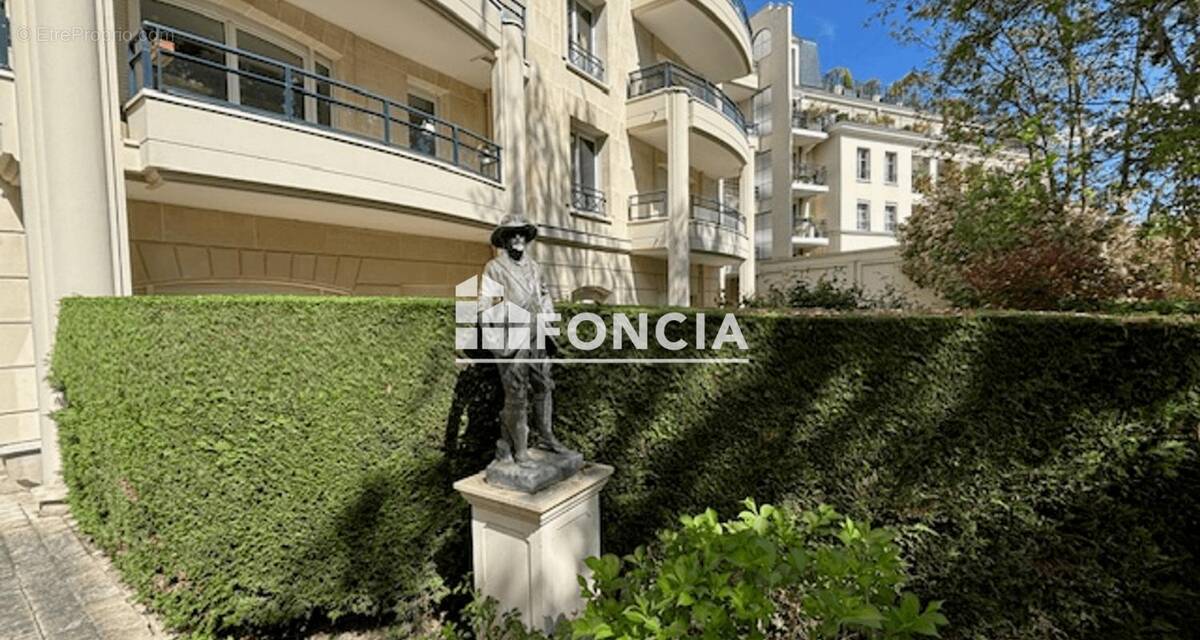 Appartement à LE PLESSIS-ROBINSON